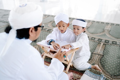 حلقة عثمان بن عفان (للجنسين)